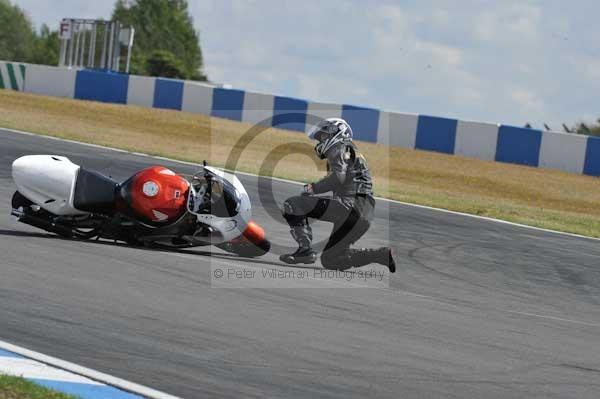 Motorcycle action photographs;donington;donington park leicestershire;donington photographs;event digital images;eventdigitalimages;no limits trackday;peter wileman photography;trackday;trackday digital images;trackday photos