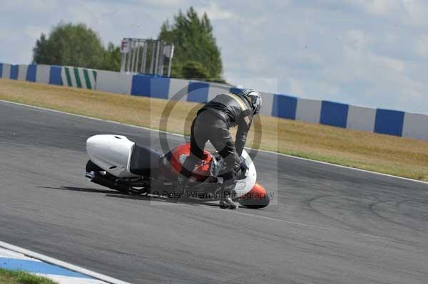 Motorcycle action photographs;donington;donington park leicestershire;donington photographs;event digital images;eventdigitalimages;no limits trackday;peter wileman photography;trackday;trackday digital images;trackday photos