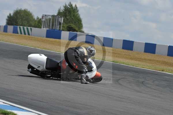 Motorcycle action photographs;donington;donington park leicestershire;donington photographs;event digital images;eventdigitalimages;no limits trackday;peter wileman photography;trackday;trackday digital images;trackday photos