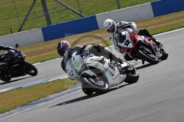 Motorcycle action photographs;donington;donington park leicestershire;donington photographs;event digital images;eventdigitalimages;no limits trackday;peter wileman photography;trackday;trackday digital images;trackday photos