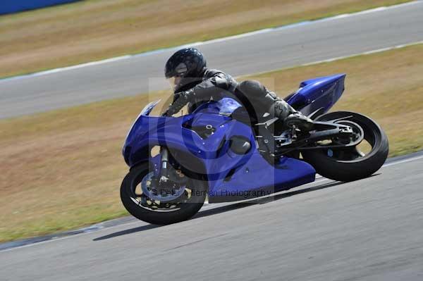 Motorcycle action photographs;donington;donington park leicestershire;donington photographs;event digital images;eventdigitalimages;no limits trackday;peter wileman photography;trackday;trackday digital images;trackday photos