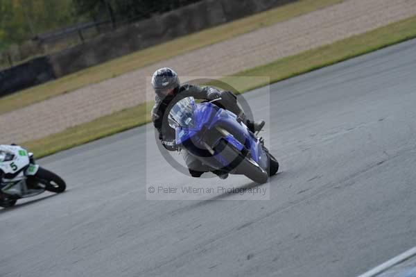 Motorcycle action photographs;donington;donington park leicestershire;donington photographs;event digital images;eventdigitalimages;no limits trackday;peter wileman photography;trackday;trackday digital images;trackday photos