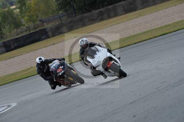 Motorcycle action photographs;donington;donington park leicestershire;donington photographs;event digital images;eventdigitalimages;no limits trackday;peter wileman photography;trackday;trackday digital images;trackday photos