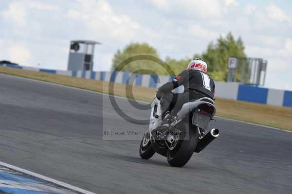 Motorcycle action photographs;donington;donington park leicestershire;donington photographs;event digital images;eventdigitalimages;no limits trackday;peter wileman photography;trackday;trackday digital images;trackday photos