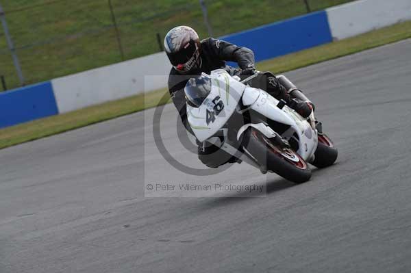 Motorcycle action photographs;donington;donington park leicestershire;donington photographs;event digital images;eventdigitalimages;no limits trackday;peter wileman photography;trackday;trackday digital images;trackday photos