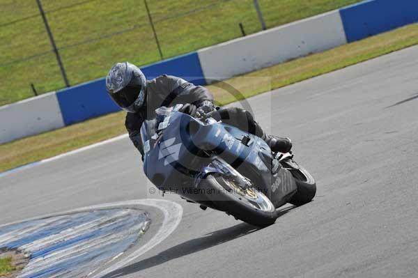 Motorcycle action photographs;donington;donington park leicestershire;donington photographs;event digital images;eventdigitalimages;no limits trackday;peter wileman photography;trackday;trackday digital images;trackday photos