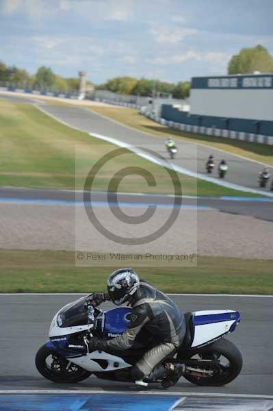 Motorcycle action photographs;donington;donington park leicestershire;donington photographs;event digital images;eventdigitalimages;no limits trackday;peter wileman photography;trackday;trackday digital images;trackday photos