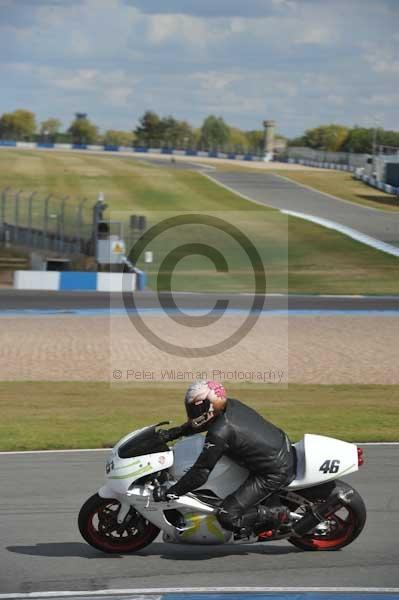 Motorcycle action photographs;donington;donington park leicestershire;donington photographs;event digital images;eventdigitalimages;no limits trackday;peter wileman photography;trackday;trackday digital images;trackday photos