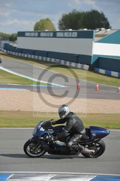 Motorcycle action photographs;donington;donington park leicestershire;donington photographs;event digital images;eventdigitalimages;no limits trackday;peter wileman photography;trackday;trackday digital images;trackday photos