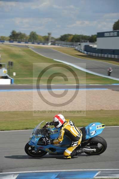 Motorcycle action photographs;donington;donington park leicestershire;donington photographs;event digital images;eventdigitalimages;no limits trackday;peter wileman photography;trackday;trackday digital images;trackday photos