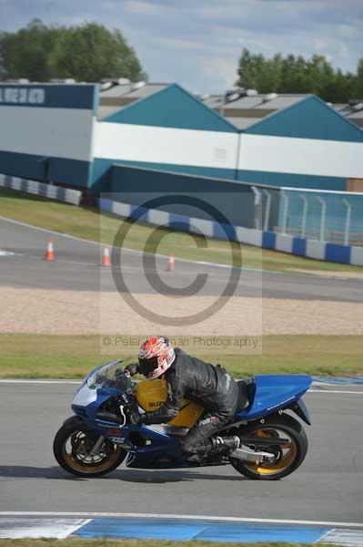 Motorcycle action photographs;donington;donington park leicestershire;donington photographs;event digital images;eventdigitalimages;no limits trackday;peter wileman photography;trackday;trackday digital images;trackday photos