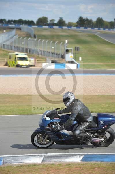 Motorcycle action photographs;donington;donington park leicestershire;donington photographs;event digital images;eventdigitalimages;no limits trackday;peter wileman photography;trackday;trackday digital images;trackday photos