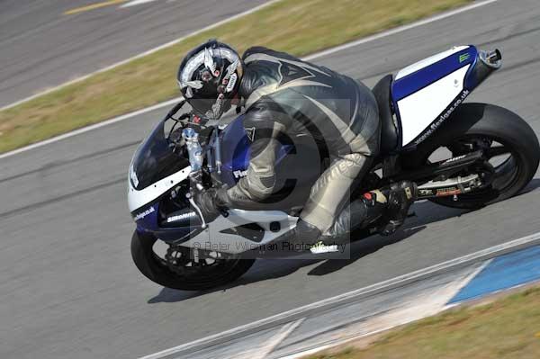 Motorcycle action photographs;donington;donington park leicestershire;donington photographs;event digital images;eventdigitalimages;no limits trackday;peter wileman photography;trackday;trackday digital images;trackday photos