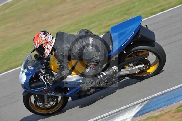 Motorcycle action photographs;donington;donington park leicestershire;donington photographs;event digital images;eventdigitalimages;no limits trackday;peter wileman photography;trackday;trackday digital images;trackday photos