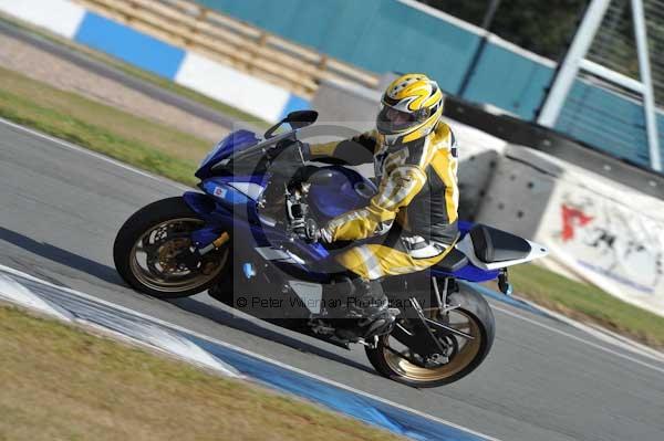 Motorcycle action photographs;donington;donington park leicestershire;donington photographs;event digital images;eventdigitalimages;no limits trackday;peter wileman photography;trackday;trackday digital images;trackday photos