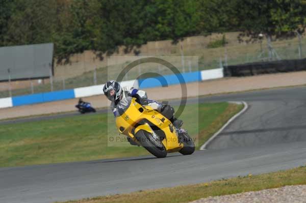 Motorcycle action photographs;donington;donington park leicestershire;donington photographs;event digital images;eventdigitalimages;no limits trackday;peter wileman photography;trackday;trackday digital images;trackday photos