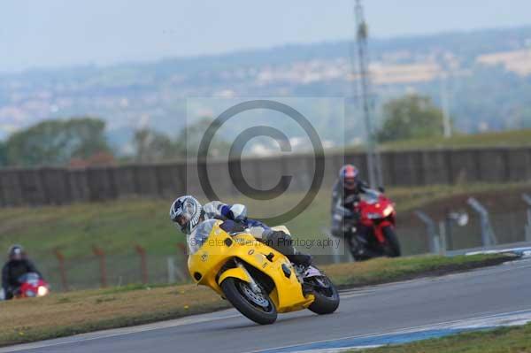 Motorcycle action photographs;donington;donington park leicestershire;donington photographs;event digital images;eventdigitalimages;no limits trackday;peter wileman photography;trackday;trackday digital images;trackday photos