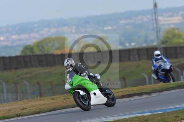 Motorcycle action photographs;donington;donington park leicestershire;donington photographs;event digital images;eventdigitalimages;no limits trackday;peter wileman photography;trackday;trackday digital images;trackday photos