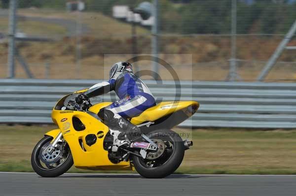 Motorcycle action photographs;donington;donington park leicestershire;donington photographs;event digital images;eventdigitalimages;no limits trackday;peter wileman photography;trackday;trackday digital images;trackday photos