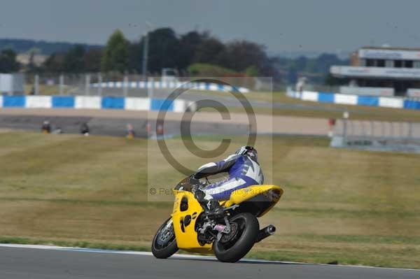 Motorcycle action photographs;donington;donington park leicestershire;donington photographs;event digital images;eventdigitalimages;no limits trackday;peter wileman photography;trackday;trackday digital images;trackday photos