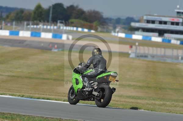 Motorcycle action photographs;donington;donington park leicestershire;donington photographs;event digital images;eventdigitalimages;no limits trackday;peter wileman photography;trackday;trackday digital images;trackday photos