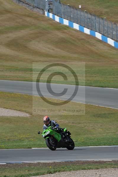 Motorcycle action photographs;donington;donington park leicestershire;donington photographs;event digital images;eventdigitalimages;no limits trackday;peter wileman photography;trackday;trackday digital images;trackday photos