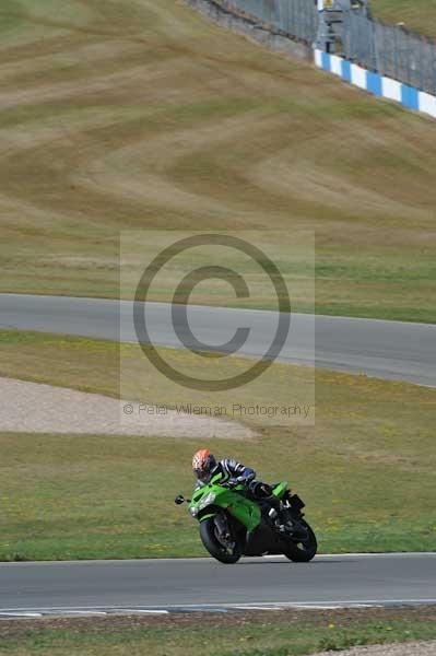 Motorcycle action photographs;donington;donington park leicestershire;donington photographs;event digital images;eventdigitalimages;no limits trackday;peter wileman photography;trackday;trackday digital images;trackday photos