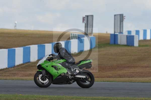 Motorcycle action photographs;donington;donington park leicestershire;donington photographs;event digital images;eventdigitalimages;no limits trackday;peter wileman photography;trackday;trackday digital images;trackday photos