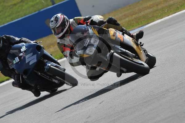 Motorcycle action photographs;donington;donington park leicestershire;donington photographs;event digital images;eventdigitalimages;no limits trackday;peter wileman photography;trackday;trackday digital images;trackday photos