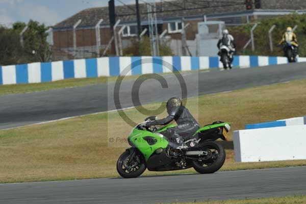 Motorcycle action photographs;donington;donington park leicestershire;donington photographs;event digital images;eventdigitalimages;no limits trackday;peter wileman photography;trackday;trackday digital images;trackday photos