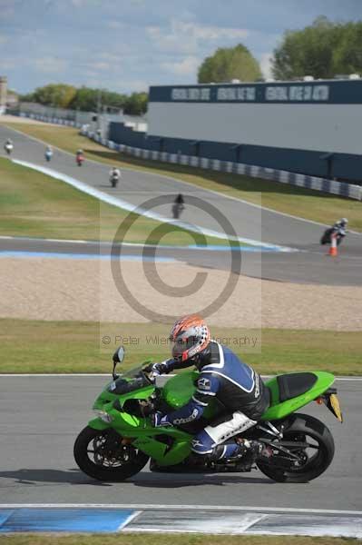 Motorcycle action photographs;donington;donington park leicestershire;donington photographs;event digital images;eventdigitalimages;no limits trackday;peter wileman photography;trackday;trackday digital images;trackday photos