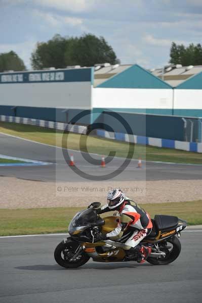 Motorcycle action photographs;donington;donington park leicestershire;donington photographs;event digital images;eventdigitalimages;no limits trackday;peter wileman photography;trackday;trackday digital images;trackday photos