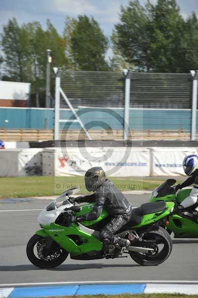 Motorcycle action photographs;donington;donington park leicestershire;donington photographs;event digital images;eventdigitalimages;no limits trackday;peter wileman photography;trackday;trackday digital images;trackday photos