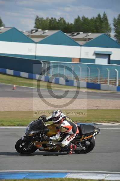 Motorcycle action photographs;donington;donington park leicestershire;donington photographs;event digital images;eventdigitalimages;no limits trackday;peter wileman photography;trackday;trackday digital images;trackday photos