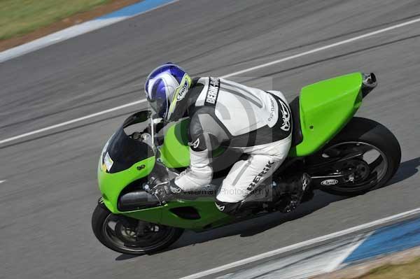 Motorcycle action photographs;donington;donington park leicestershire;donington photographs;event digital images;eventdigitalimages;no limits trackday;peter wileman photography;trackday;trackday digital images;trackday photos