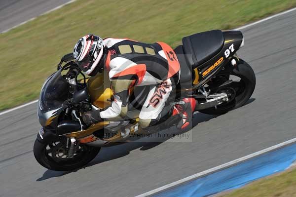 Motorcycle action photographs;donington;donington park leicestershire;donington photographs;event digital images;eventdigitalimages;no limits trackday;peter wileman photography;trackday;trackday digital images;trackday photos