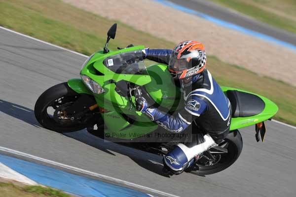 Motorcycle action photographs;donington;donington park leicestershire;donington photographs;event digital images;eventdigitalimages;no limits trackday;peter wileman photography;trackday;trackday digital images;trackday photos