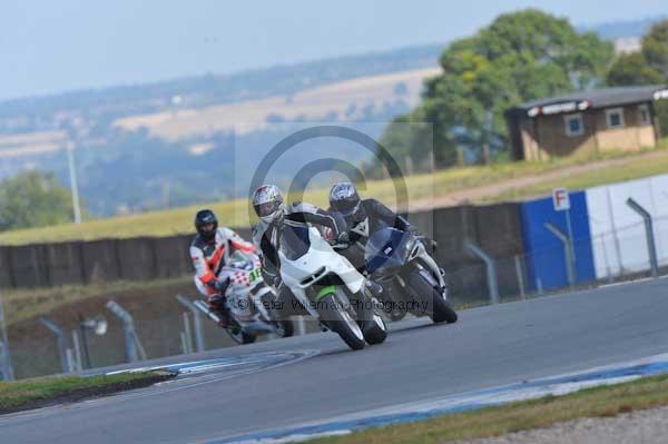 Motorcycle action photographs;donington;donington park leicestershire;donington photographs;event digital images;eventdigitalimages;no limits trackday;peter wileman photography;trackday;trackday digital images;trackday photos