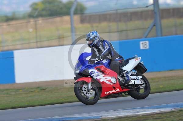 Motorcycle action photographs;donington;donington park leicestershire;donington photographs;event digital images;eventdigitalimages;no limits trackday;peter wileman photography;trackday;trackday digital images;trackday photos