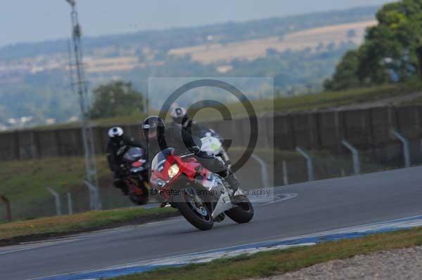 Motorcycle action photographs;donington;donington park leicestershire;donington photographs;event digital images;eventdigitalimages;no limits trackday;peter wileman photography;trackday;trackday digital images;trackday photos