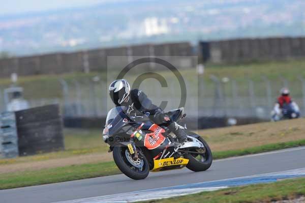 Motorcycle action photographs;donington;donington park leicestershire;donington photographs;event digital images;eventdigitalimages;no limits trackday;peter wileman photography;trackday;trackday digital images;trackday photos