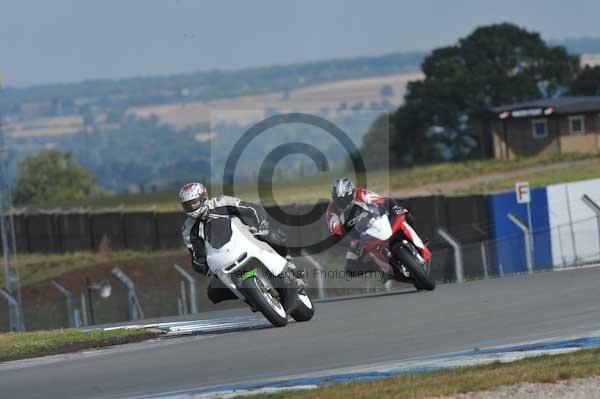 Motorcycle action photographs;donington;donington park leicestershire;donington photographs;event digital images;eventdigitalimages;no limits trackday;peter wileman photography;trackday;trackday digital images;trackday photos