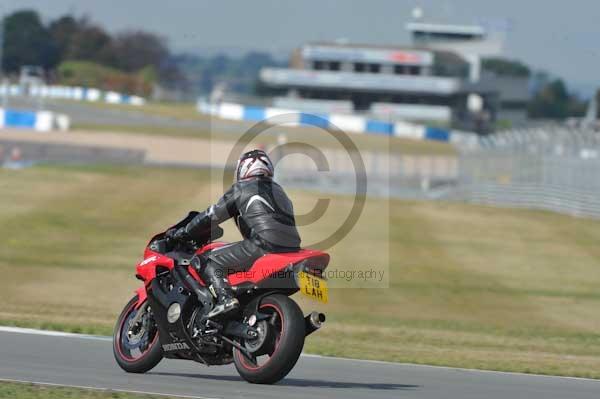 Motorcycle action photographs;donington;donington park leicestershire;donington photographs;event digital images;eventdigitalimages;no limits trackday;peter wileman photography;trackday;trackday digital images;trackday photos