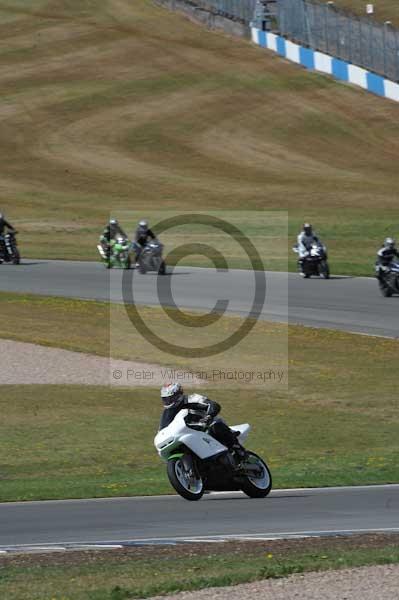 Motorcycle action photographs;donington;donington park leicestershire;donington photographs;event digital images;eventdigitalimages;no limits trackday;peter wileman photography;trackday;trackday digital images;trackday photos