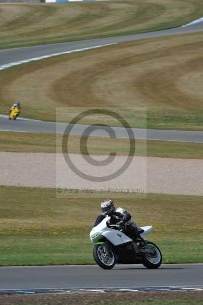 Motorcycle action photographs;donington;donington park leicestershire;donington photographs;event digital images;eventdigitalimages;no limits trackday;peter wileman photography;trackday;trackday digital images;trackday photos