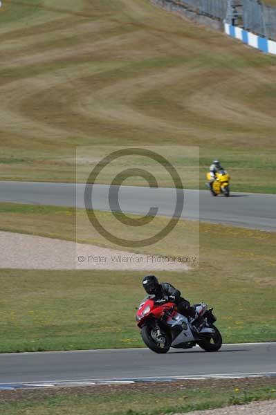 Motorcycle action photographs;donington;donington park leicestershire;donington photographs;event digital images;eventdigitalimages;no limits trackday;peter wileman photography;trackday;trackday digital images;trackday photos