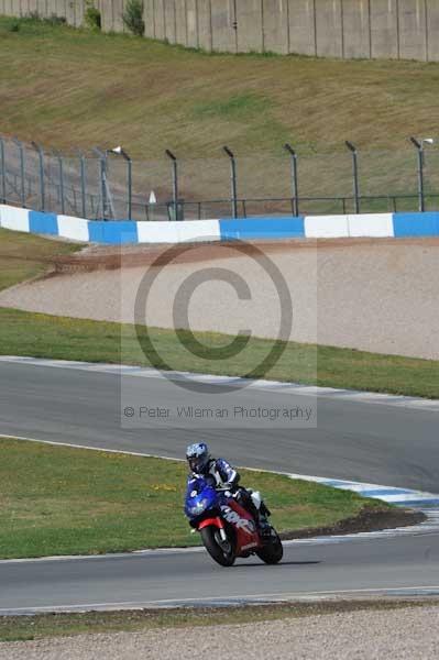 Motorcycle action photographs;donington;donington park leicestershire;donington photographs;event digital images;eventdigitalimages;no limits trackday;peter wileman photography;trackday;trackday digital images;trackday photos