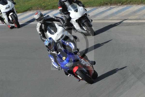 Motorcycle action photographs;donington;donington park leicestershire;donington photographs;event digital images;eventdigitalimages;no limits trackday;peter wileman photography;trackday;trackday digital images;trackday photos