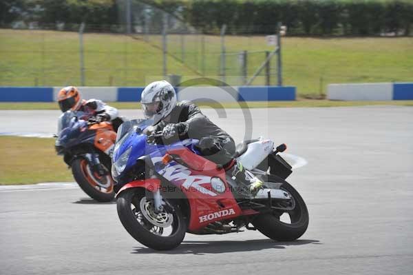 Motorcycle action photographs;donington;donington park leicestershire;donington photographs;event digital images;eventdigitalimages;no limits trackday;peter wileman photography;trackday;trackday digital images;trackday photos