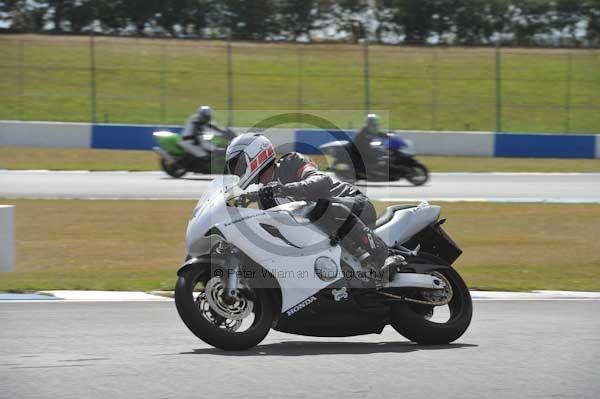 Motorcycle action photographs;donington;donington park leicestershire;donington photographs;event digital images;eventdigitalimages;no limits trackday;peter wileman photography;trackday;trackday digital images;trackday photos